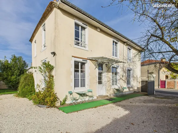 Maison 12 pièces 320 m²