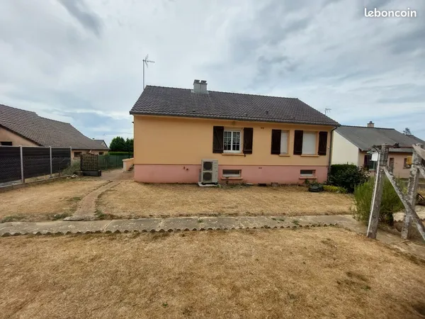 Maison à vendre à Ciral - 125 000 euros net vendeur