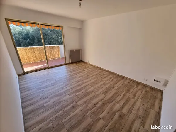 Studio 1 pièce 23 m²