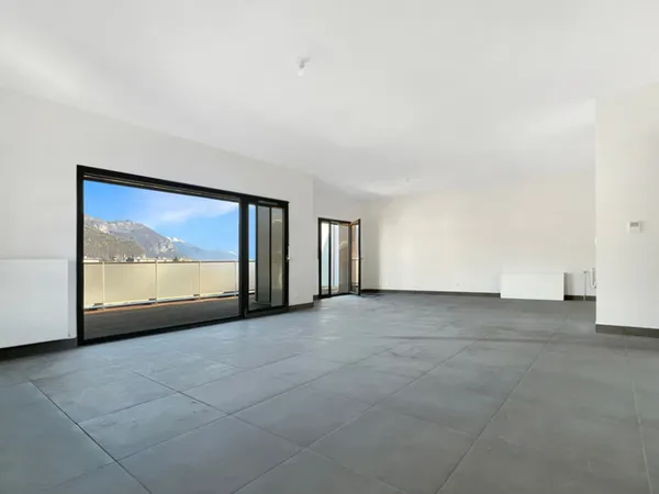 ANNECY LE VIEUX (74) - 4 pièces de 113m² en dernier étage + terrasse de 21m²