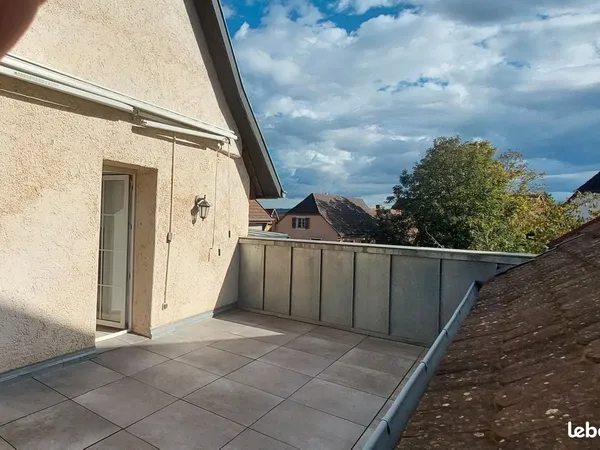 Appartement duplex situé au centre de Hochstatt dans maison de caractère