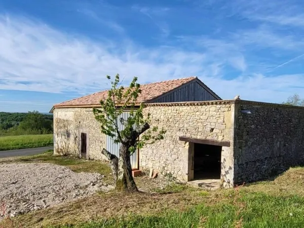 Bâtisse en pierre à rénover