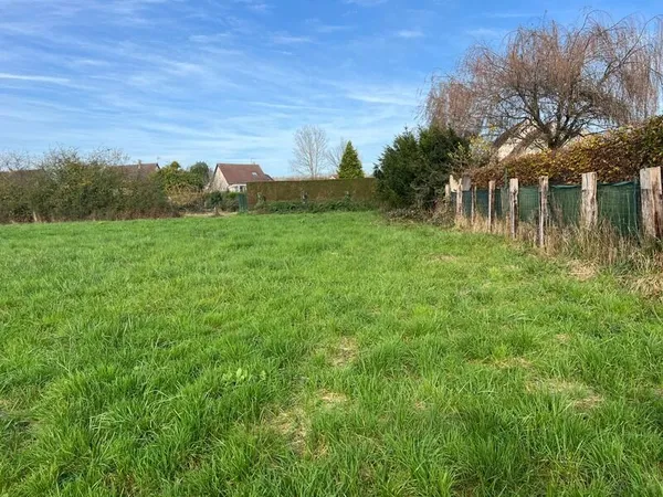 LANCEMENT DANS LE TOUT NOUVEAU LOTISSEMENT RESIDENCE DU CHATEAU /Terrain à vendre de 354 m² BREUIL L