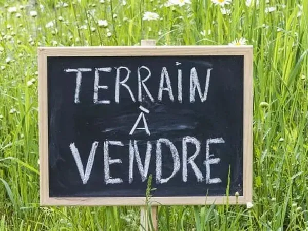 Terrain 663 m²