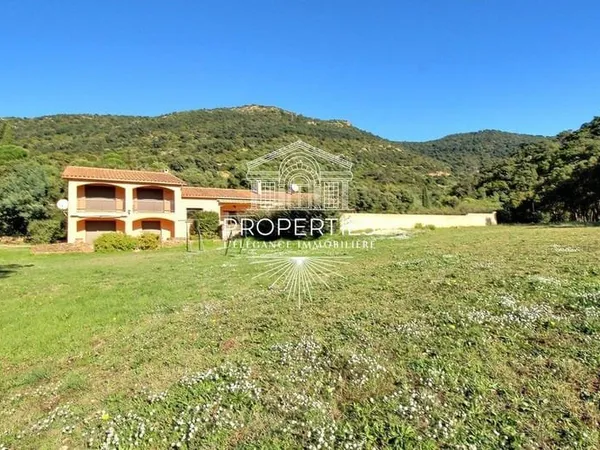 Maison 8 pièces 212 m²