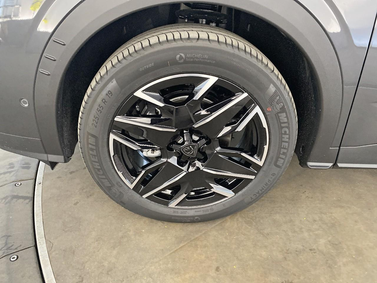 Peugeot 3008 hybrid 145 e-dcs6 gt — photo 11