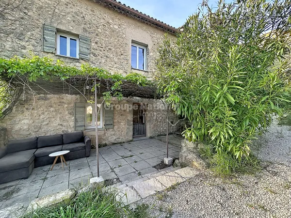 Mas et Gîte à Mazan 155m2 au total sur 3620m2 de terrain