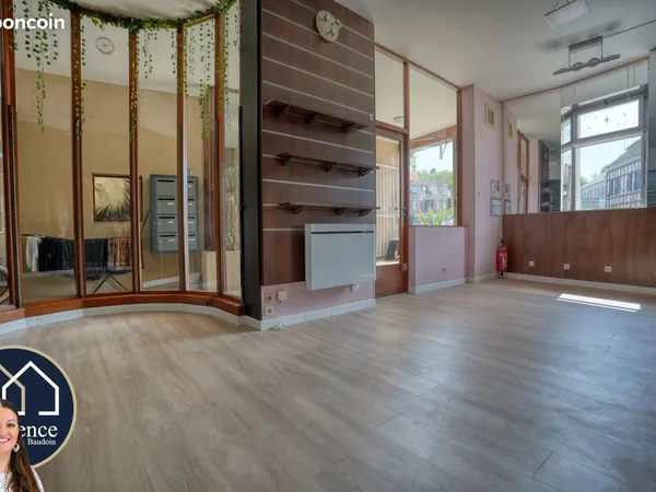 Local commercial 56 m² Nogent-le-Roi