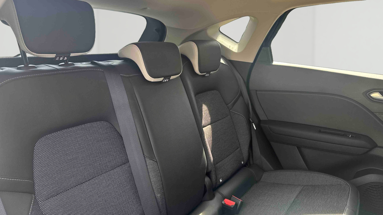 Renault Captur TCe 90 — photo 23