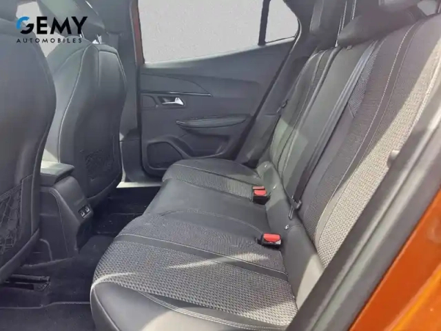 Peugeot 2008 puretech 130 s&amp;s bvm6 — photo 10
