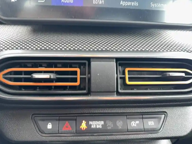 Dacia Sandero eco-g 100 — photo 29