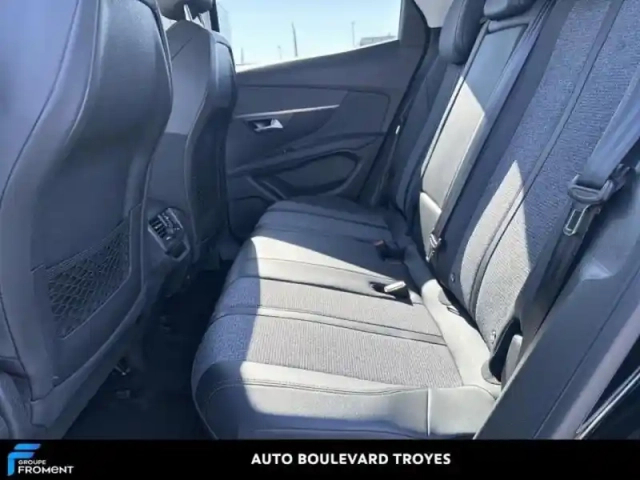 Peugeot 3008 1.2 puretech 130ch s&amp;s allure — photo 12