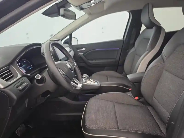 Renault Captur e-tech plug-in 160 — photo 83