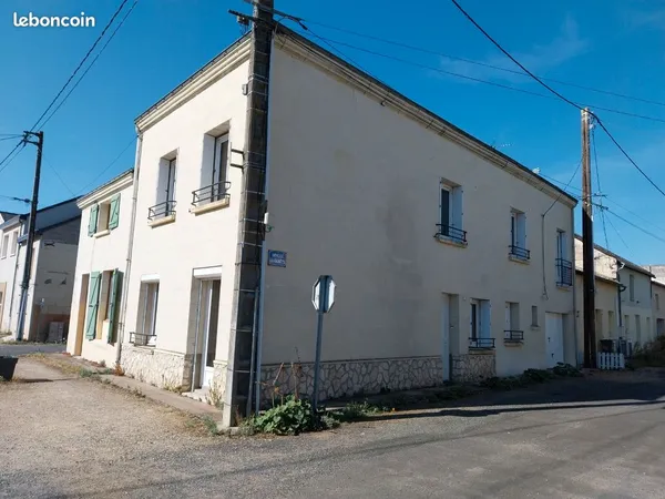 Maison de village à Mollay