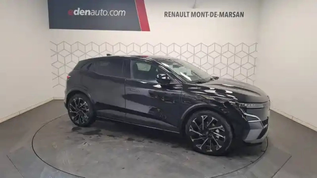Renault Megane e-tech 220 ch autonomie confort — photo 11