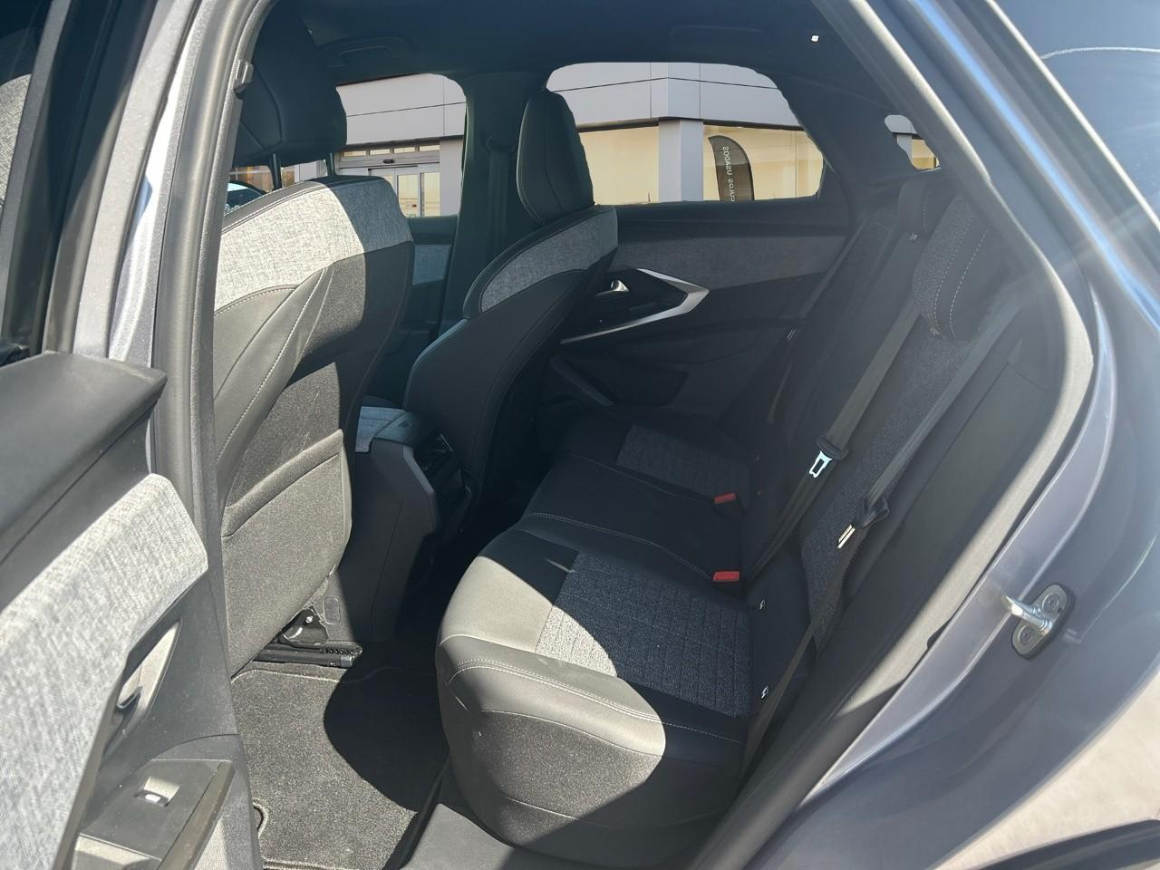 Peugeot 3008 electrique 210ch batterie 73 kwh allure — photo 10