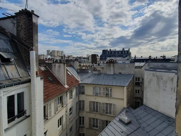 Studette Paris 10