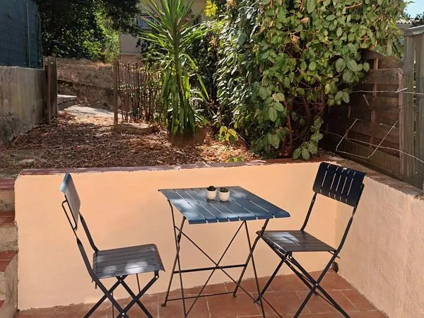 T1 Toulon Mourillon 22m2 - Rez-de-jardin - terrasse - jardinet