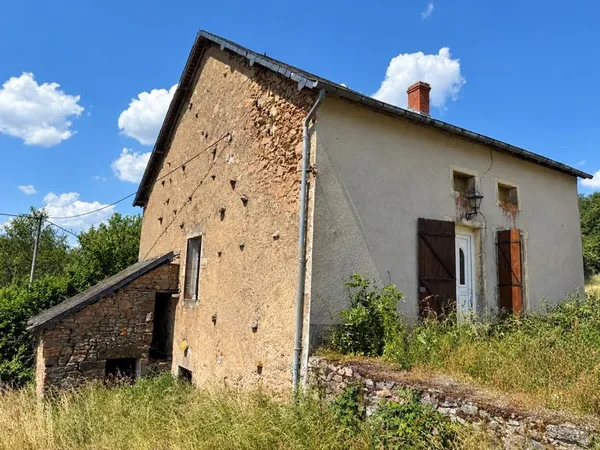 Maison de pierre à réinventer au coeur du Morvan