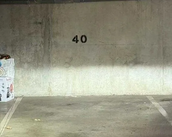 Place de parking couverte sécurisé - Saint-Ouen-l'Aumône