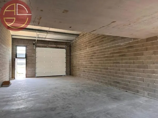 Bureaux 1 pièce 140 m²