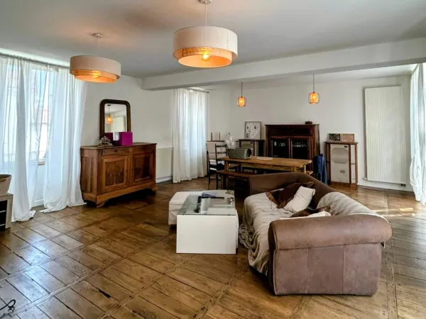 Maison de village 185 m2 avec jardin CHERVES CHATELARS (16) 154500 € FAI