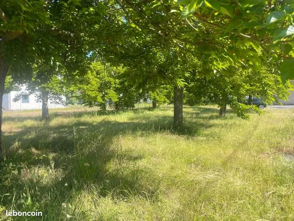 Terrain 1 626 m² Semeac