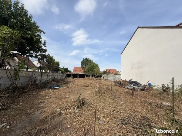 Local 1000 m² Garges-lès-Gonesse