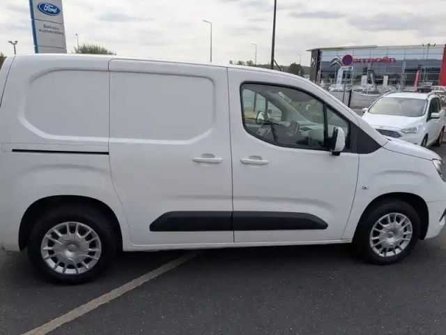 Opel Combo cargo l1h1 standard 1.5 130ch s&amp;s pack clim — photo 16