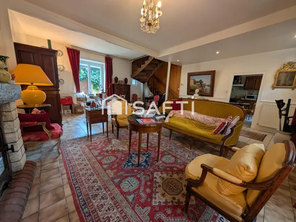 Charmante Grande maison familiale de ville avec jardin et terrasse