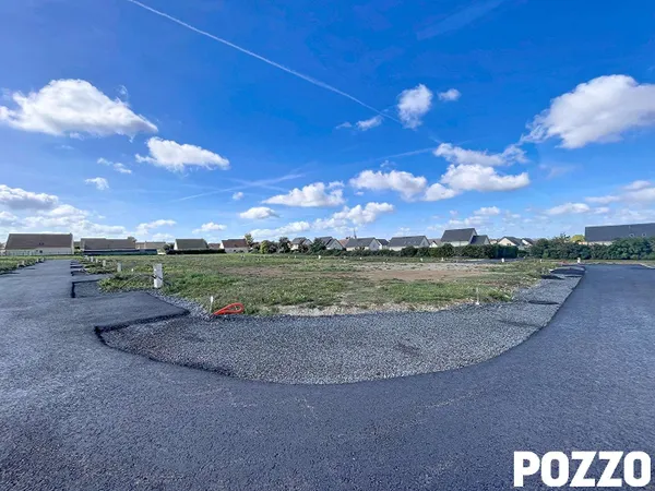 Terrain 600 m²