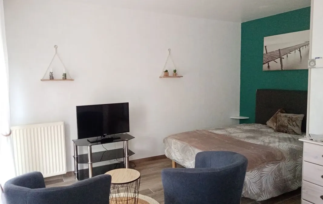 Photo 1