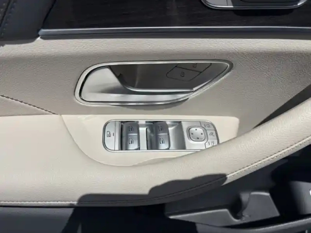 Mercedes Gls 400 d 4matic executive — photo 20