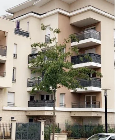 A louer F2 meublé de 48m2 avec une place de parking en sous sol