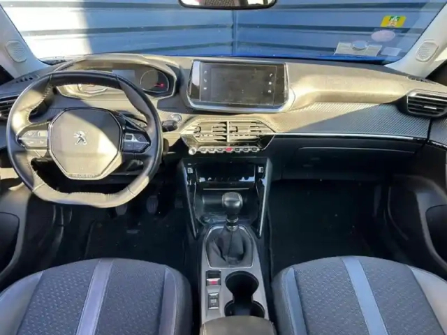 Peugeot 2008 1.2 puretech 130ch s&amp;s allure 7cv — photo 9