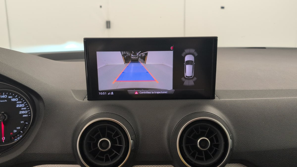 Audi Q2 — photo 18