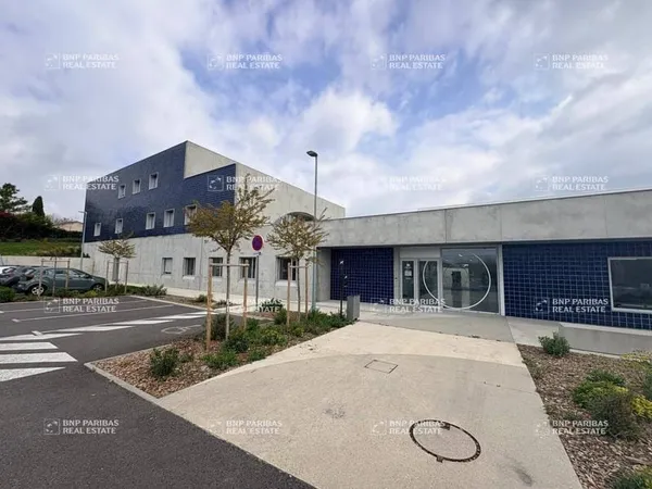 Bureau 1176 m²