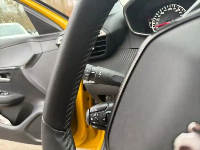 Peugeot 208 puretech 75 s&amp;s bvm5 active pack — photo 18