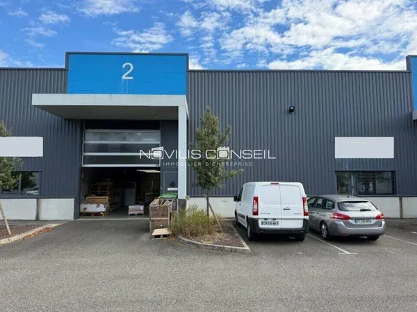 Local d'activité 215 m²