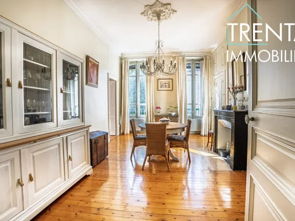 Voiron centre - Appartement de caractère 162 m² - 4 chambr