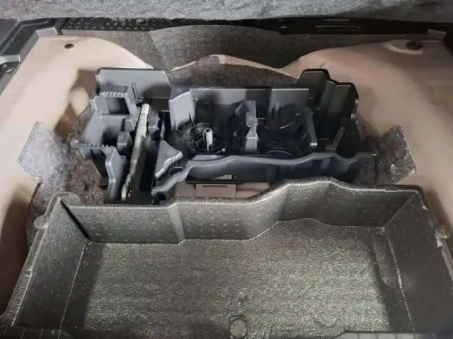 Peugeot 2008 puretech 100 s&amp;s bvm6 — photo 11