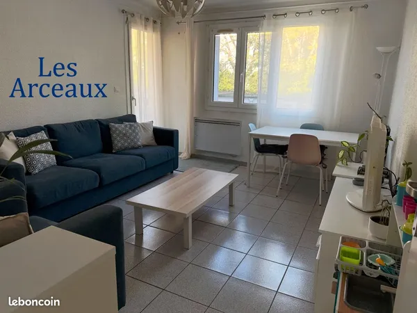 Appartement traversant lumineux de 56 m² dans le quartier prisé des Arceaux - calme, commodités & tr
