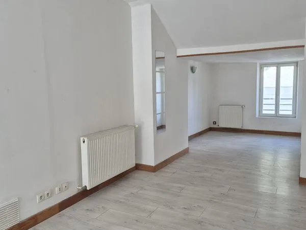 Appartement à Louer - Lumineux et Idéalement Situé