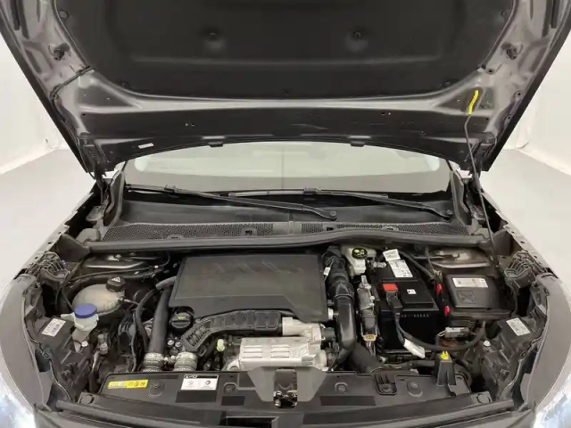 Peugeot 2008 puretech 130 s&amp;s eat8 — photo 21