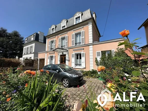 Maison 8 pièces 178 m²