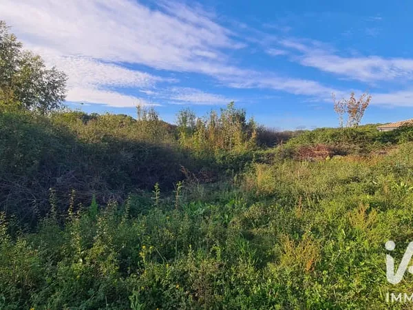 Terrain 798 m²