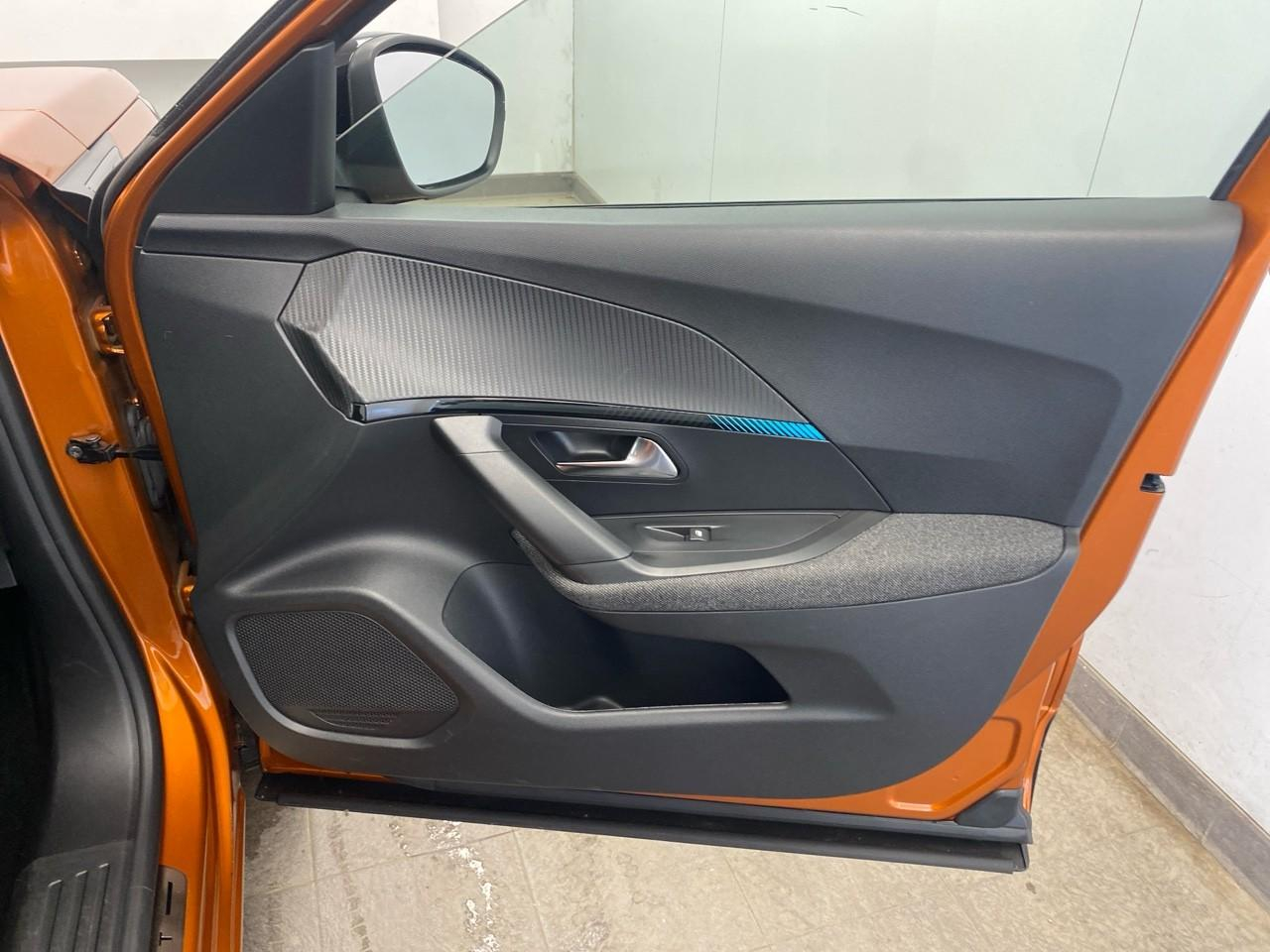 Peugeot 2008 puretech 130 s&s eat8 style — photo 25