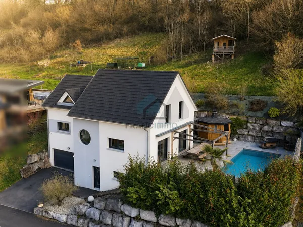 SAINT-HIPPOLYTE - MAGNIFIQUE MAISON AVEC VUE