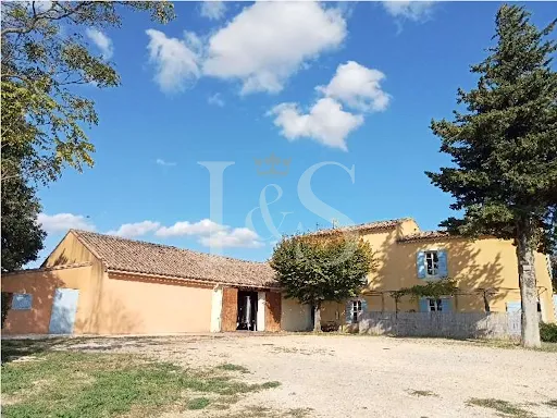 Propriété 6 pièces 135 m²