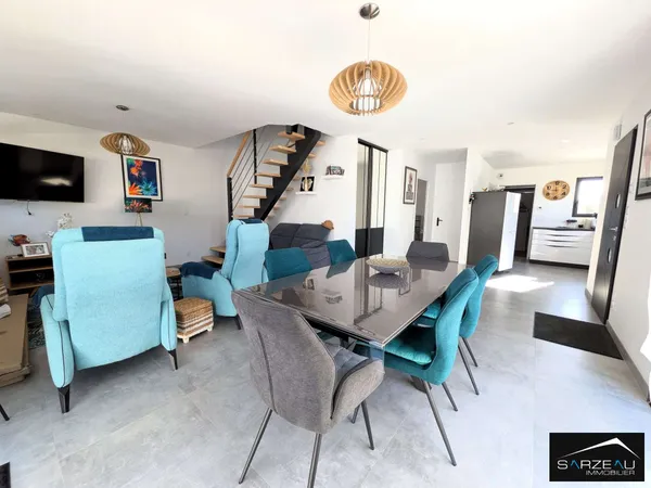 Maison 8 pièces 110 m²